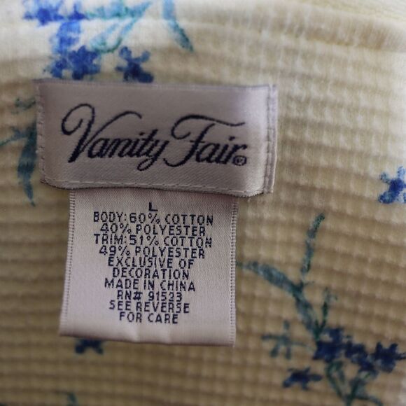 Vanity Fair Waffle Knit Cream & Blue Floral Robe | Vintage Large Cotton Blend - Picture 15 of 16